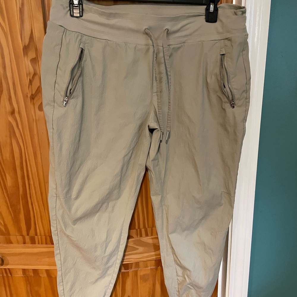 Athletes active pants, like new!
